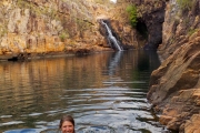 A Maguk, parc de kakadu ,une piscine naturelle et une cascade où nous nous sommes baignés, un peu craintif vu qu'il y a des crocodiles d'eau douche (plus petit) dedans...
